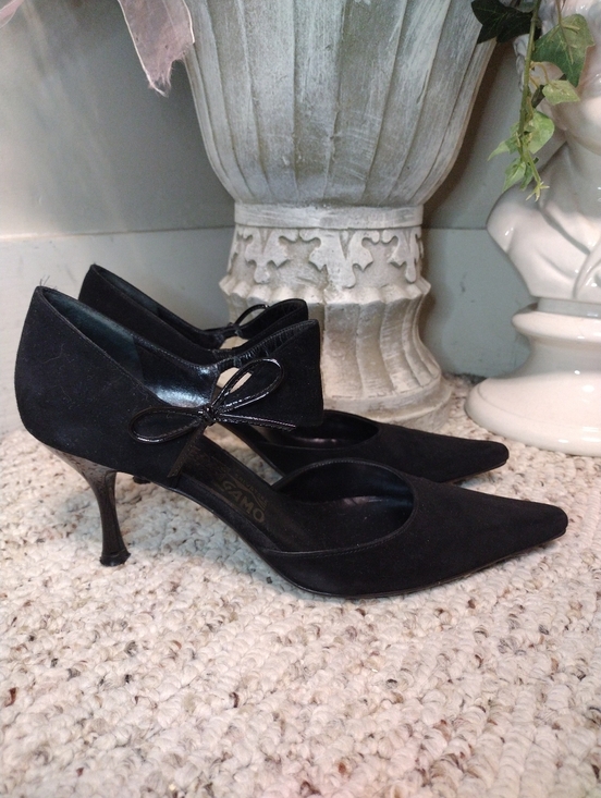 Salvatore Ferragamo Shoes - Salvatore Ferragamo Brigida Vintage Black Suede/Patent Leather Pointed Toe Pumps